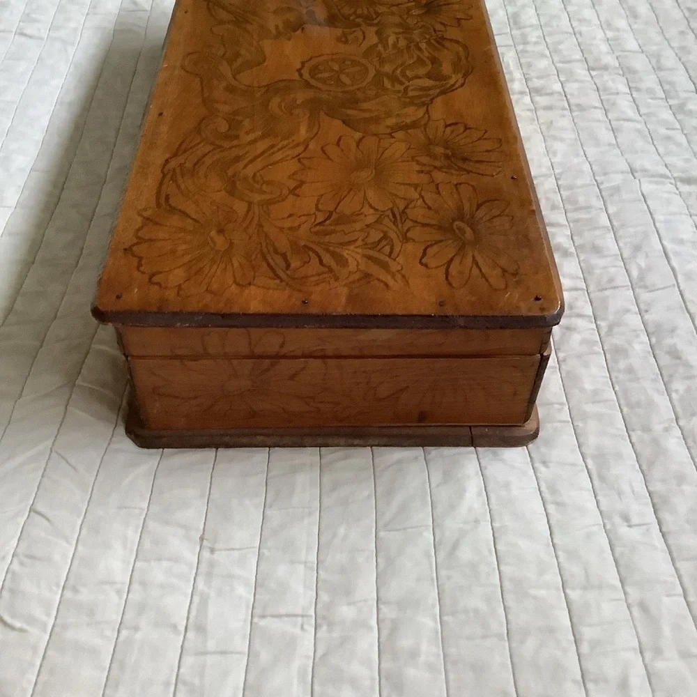 Antique Victorian Decorated Wood Ladies Glove Box Pyrography